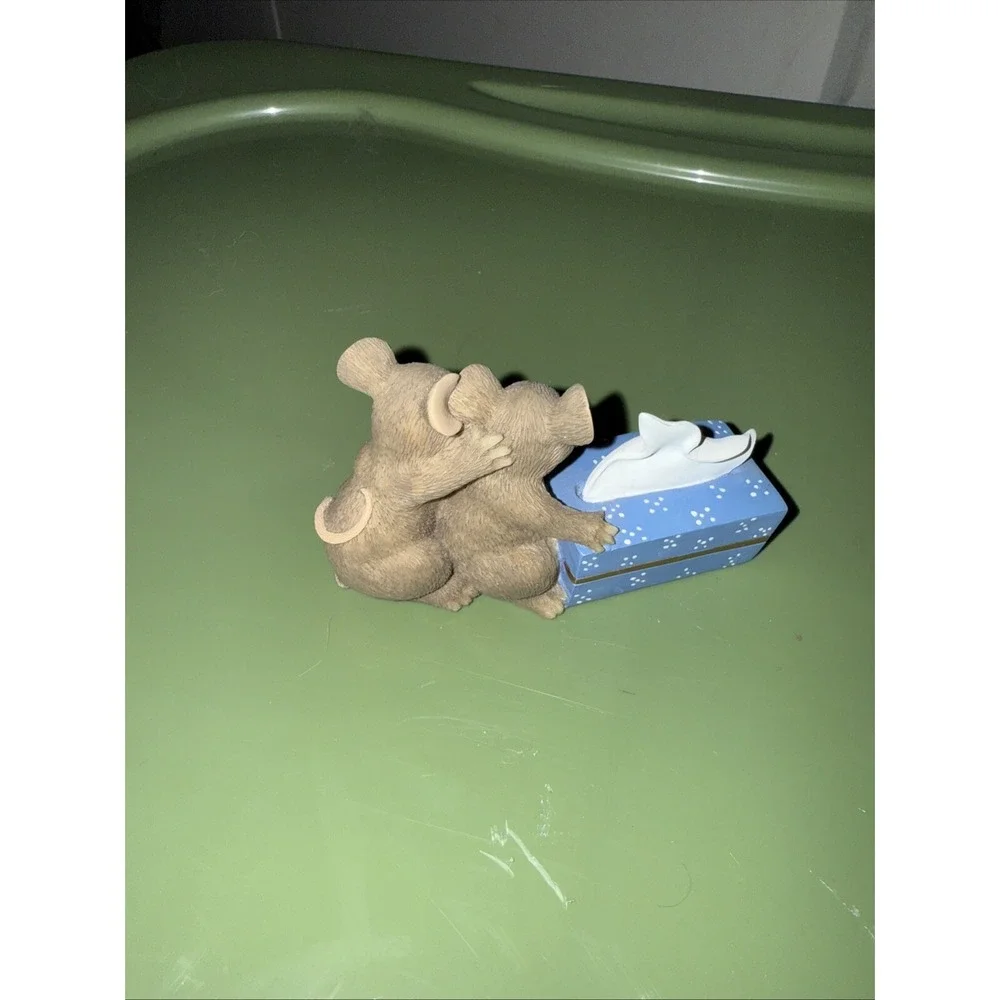 Charming Tails Fitz and Floyd 89/706 I'M HERE FOR YOU 2 mice with blue tissuebox